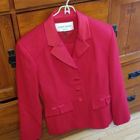 Albert Nipon suit - Picture 1 of 4